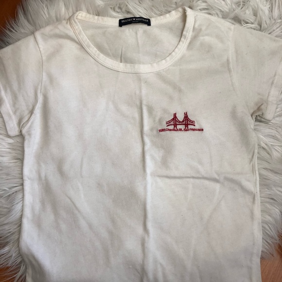 Brandy Melville T-shirt - Picture 1 of 4